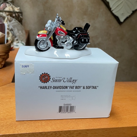 Harley-Davidson Department 56 Motorcycle Figurine - Picture 12 of 12